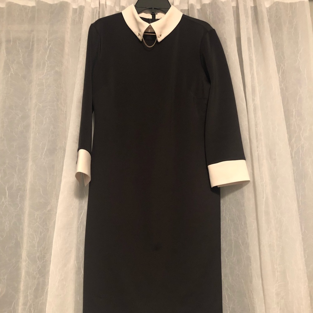 //IVANKA TRUMP THREE QUARTER SLEEVE BLACK DRESS//